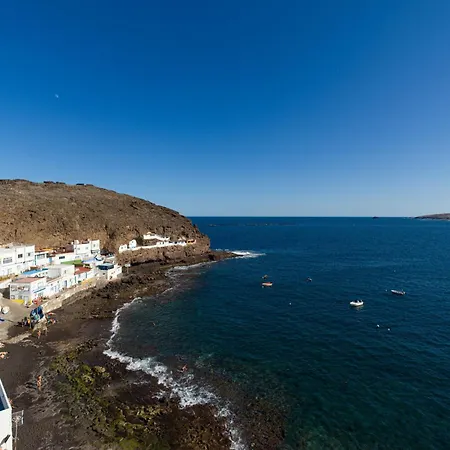 別荘 In Tufia With Oceanfront Terrace テルデ